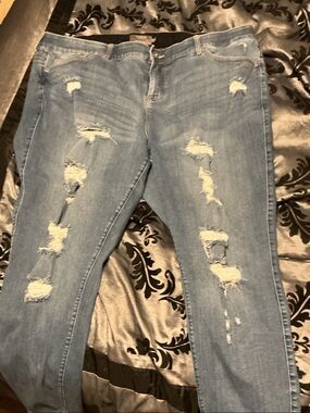 Distressed Light Blue Skinny Jeans for Women